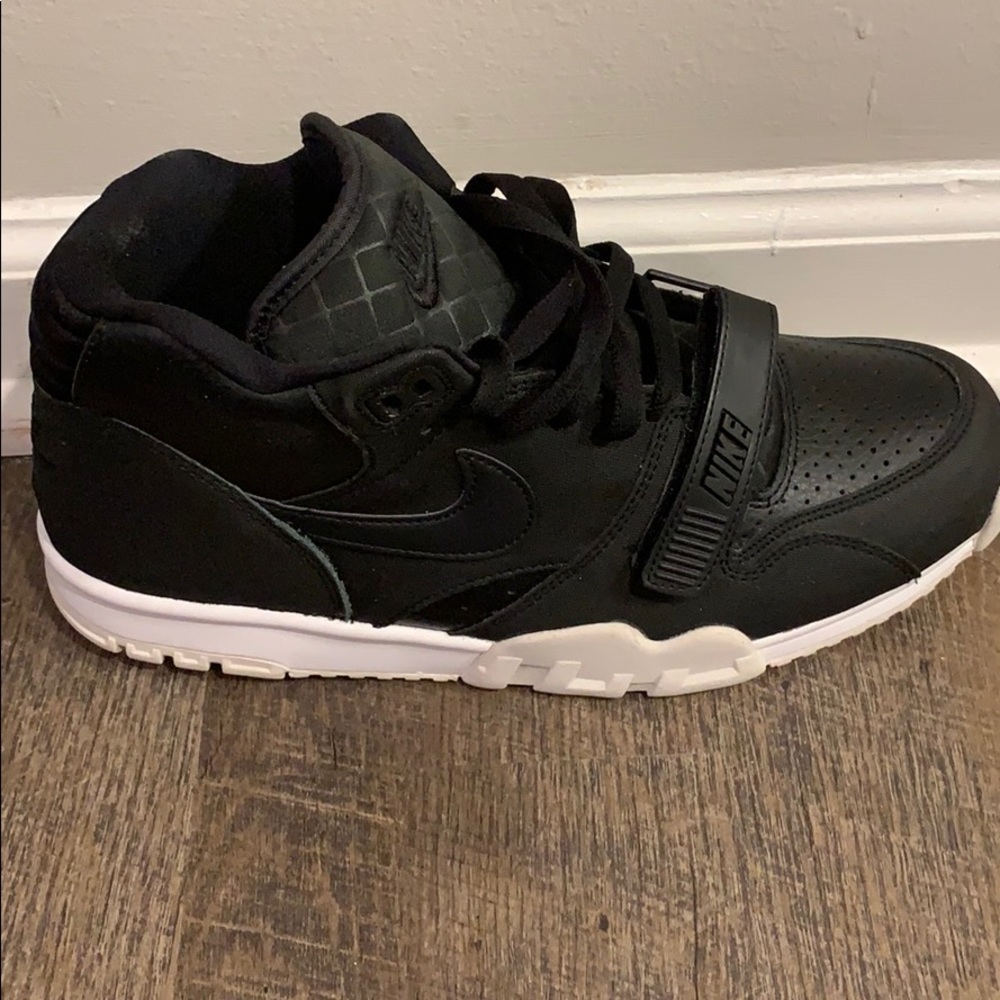 Nike Men's Air Trainer 1 Mid (2015)